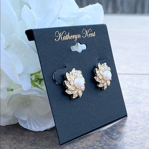 NWT KATHERYN KENT GOLD TONE PEARL AND CUBIC ZIRCONIA EARRINGS - Picture 4 of 7